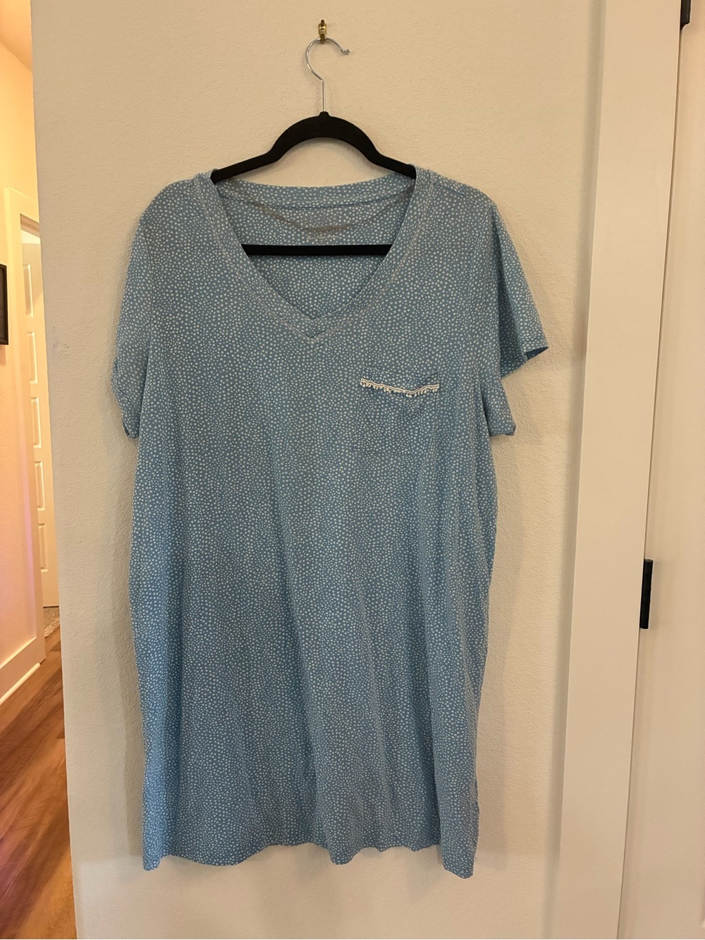 Simply Styled Light Blue Polka Dot V‑Neck Nightgown — Size 1X (GUC)